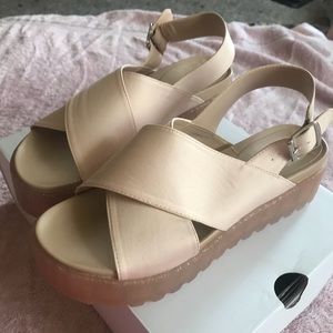 Aldo glitter sole platform sandal